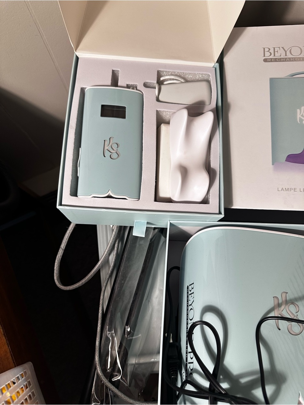 BEYOND Rechargeable Beauty Device Kit